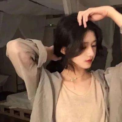 在切瑟尔海滩上